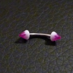 Piercing arcade rose et blanc