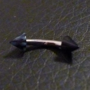 Piercing arcade noir