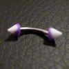 Piercing arcade violet et blanc