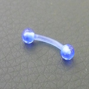 Piercing arcade bleu