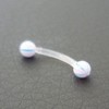 Piercing arcade bleu, rose et blanc