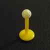 Piercing labret blanc et jaune