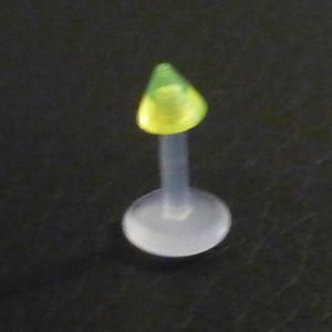 Piercing labret jaune