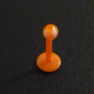 Piercing labret orange et blanc