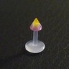 Piercing labret violet et jaune