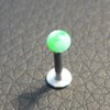 Piercing labret vert