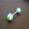 Piercing langue bleu et vert motif : lapin