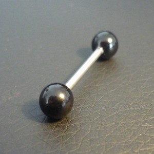 Piercing langue noir