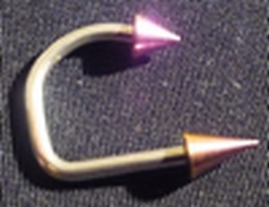 Piercing labret Violet