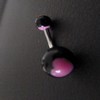 Piercing nombril noir et rose motif : coeur